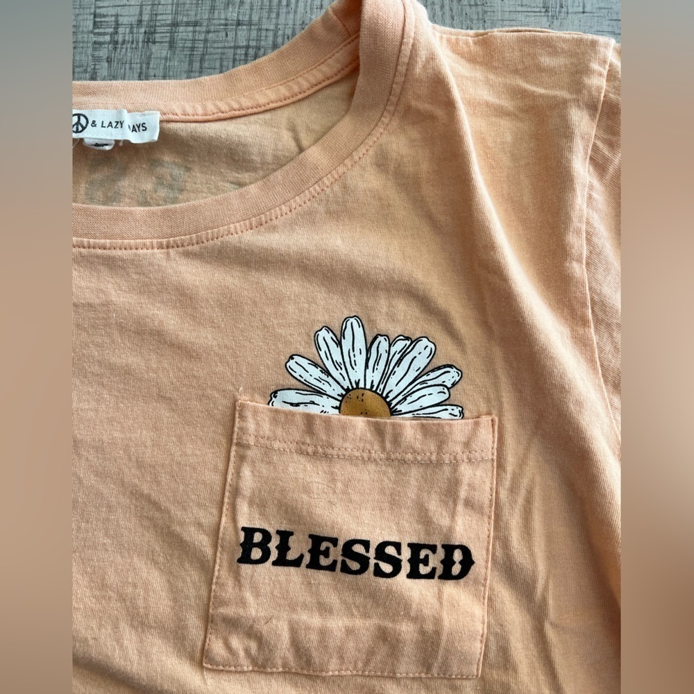 Love and Lazy Days Orange Crop Top with Daisy Details Size Large - Picture 3 of 8